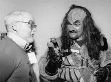 Bob and a Klingon discuss his film reviews.